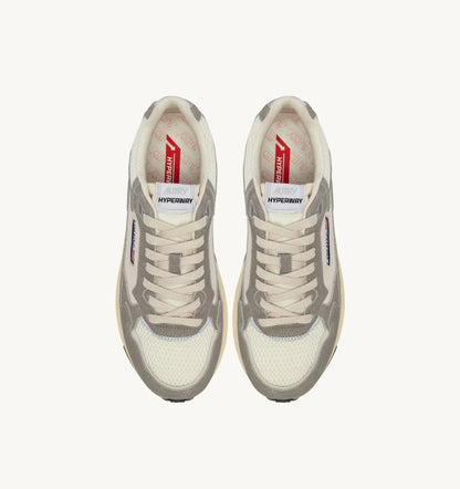 BASKETS HYPERWAY EN MESH ET DAIM BLANC ET PLUMBLEO