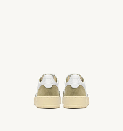 BASKETS MEDALIST LOW EN CUIR BLANC ET DAIM GRAY GREEN