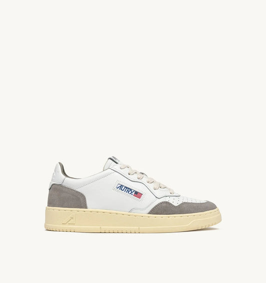 BASKETS MEDALIST LOW EN CUIR BLANC ET DAIM VAPOR
