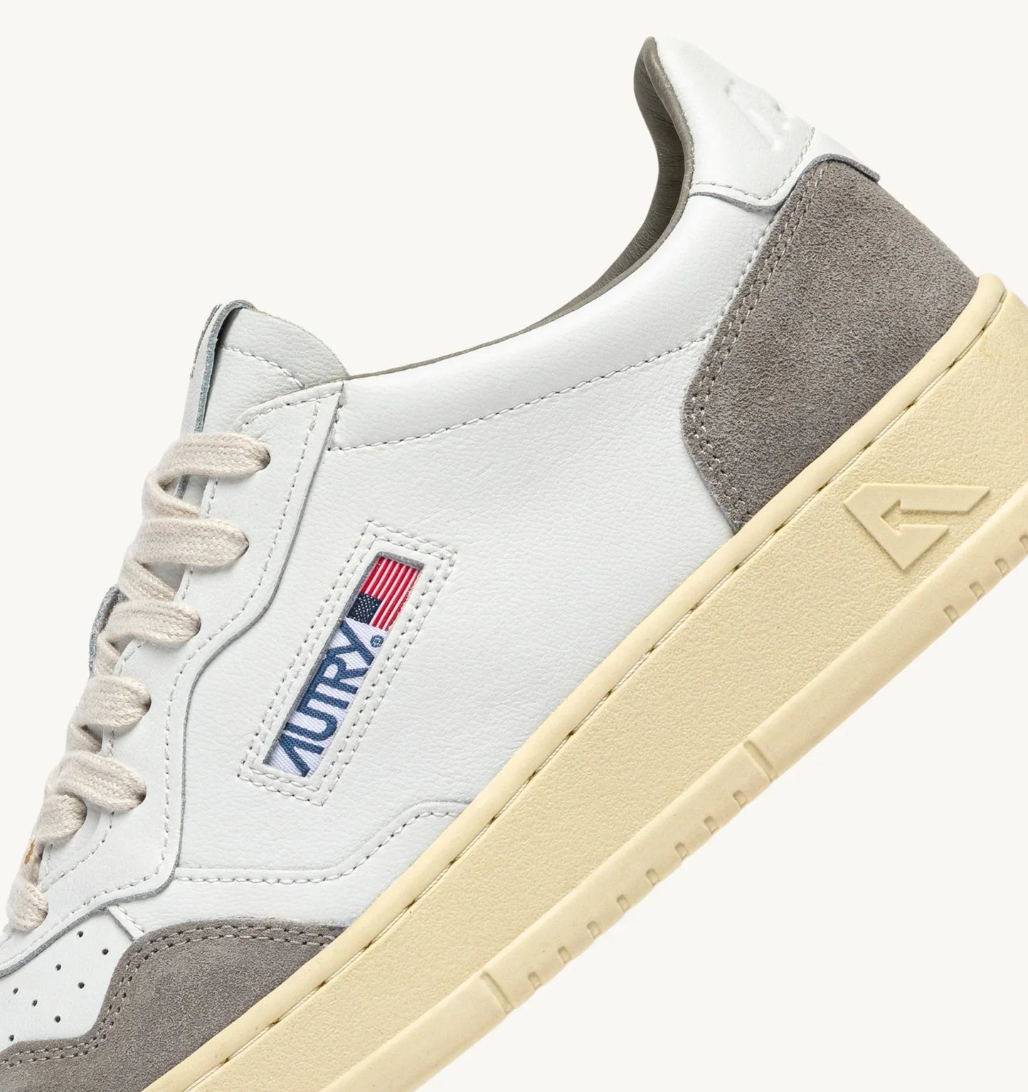 BASKETS MEDALIST LOW EN CUIR BLANC ET DAIM VAPOR